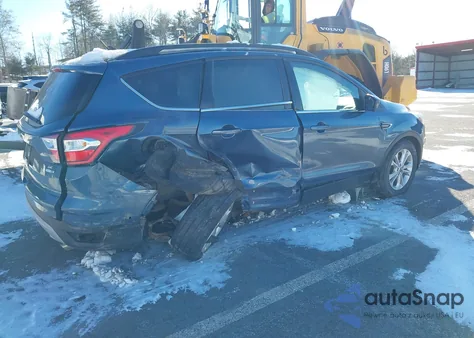 2018 Ford Escape Se из США, поврежденный, VIN 1FMCU9GD1JUC53400